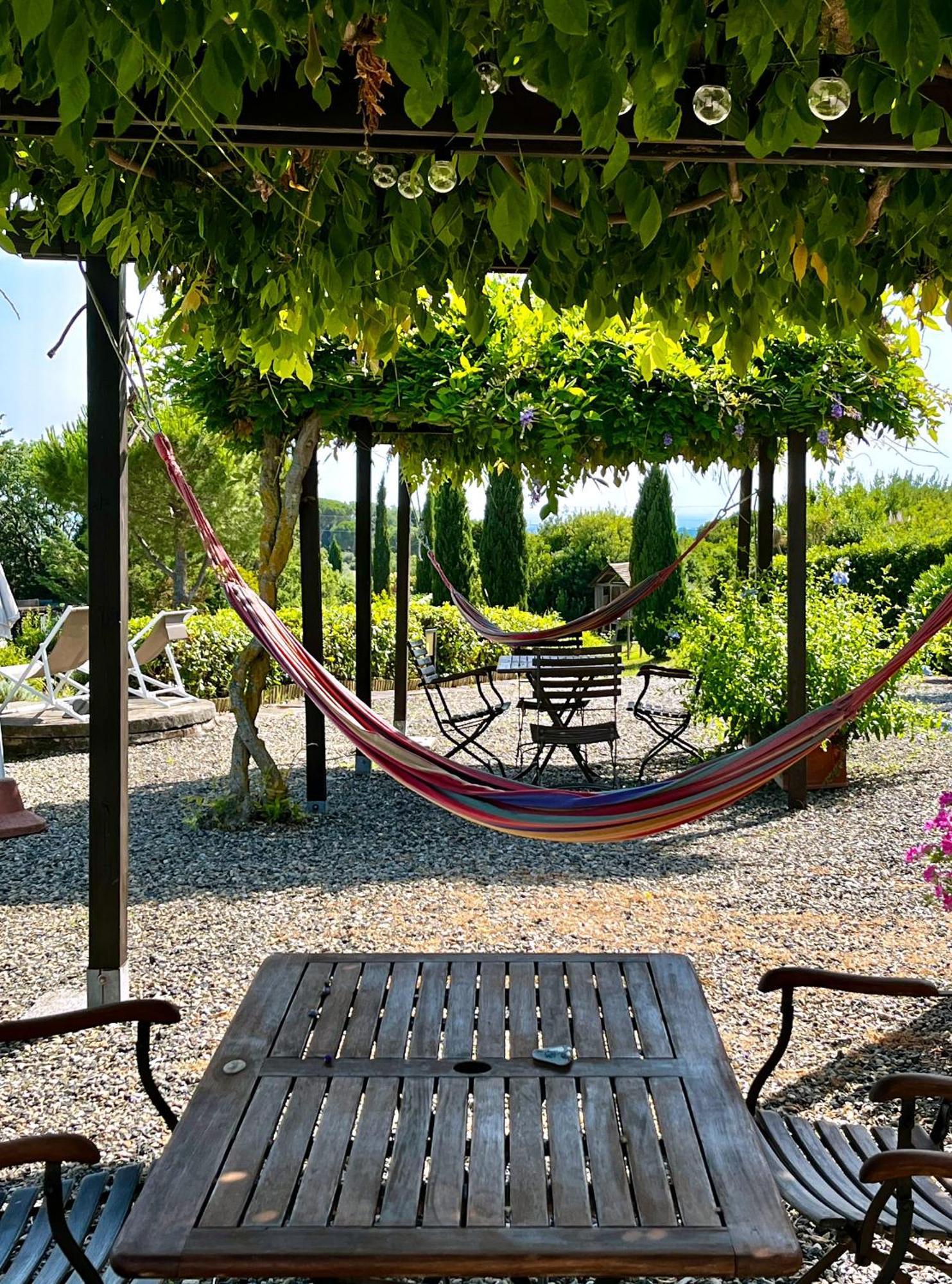 Serra Destri Riparbella Buitenkant foto