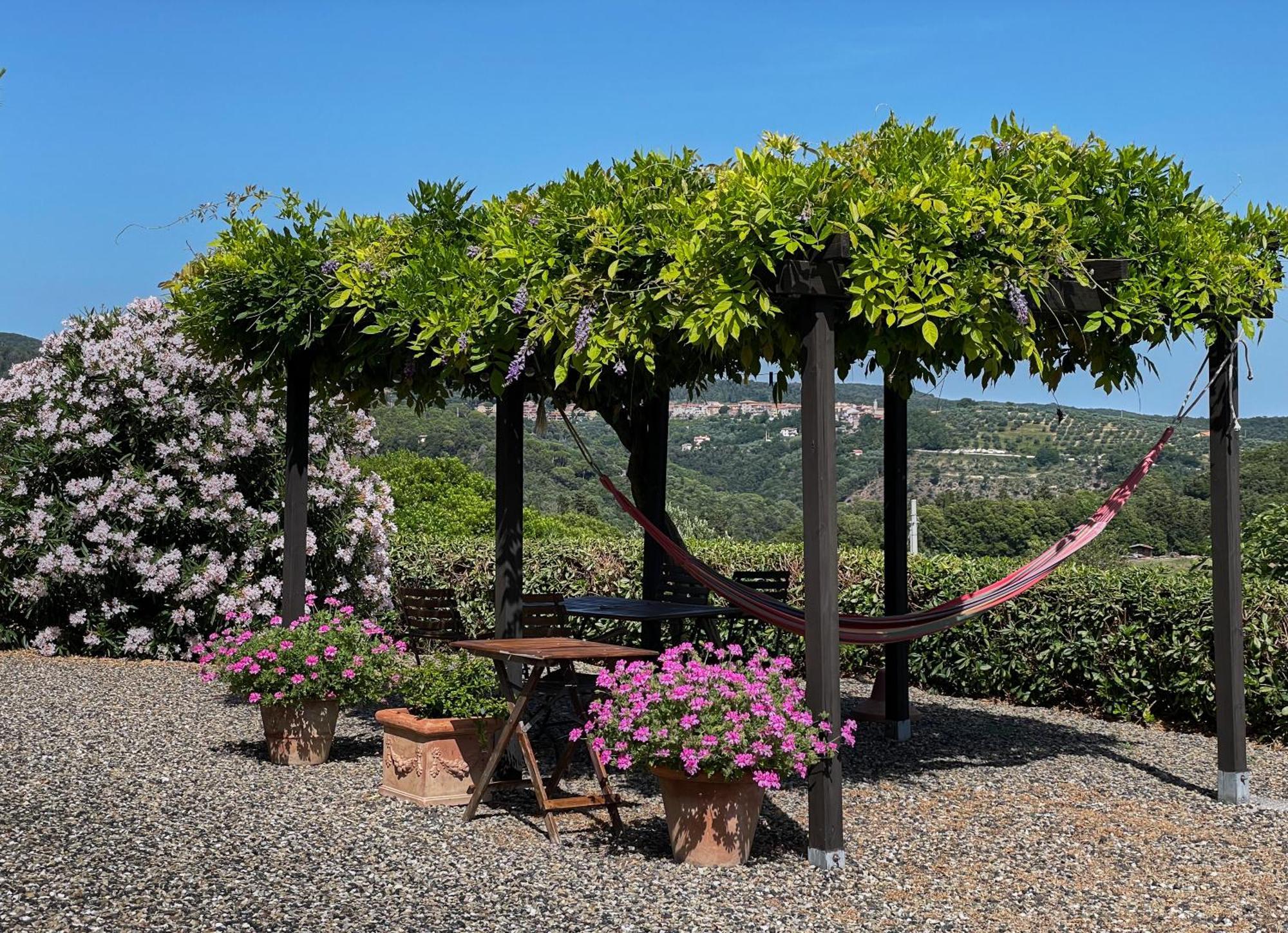Serra Destri Riparbella Buitenkant foto