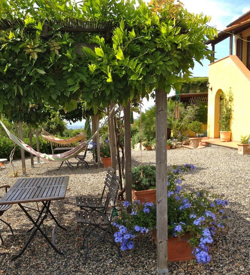 Serra Destri Riparbella Buitenkant foto