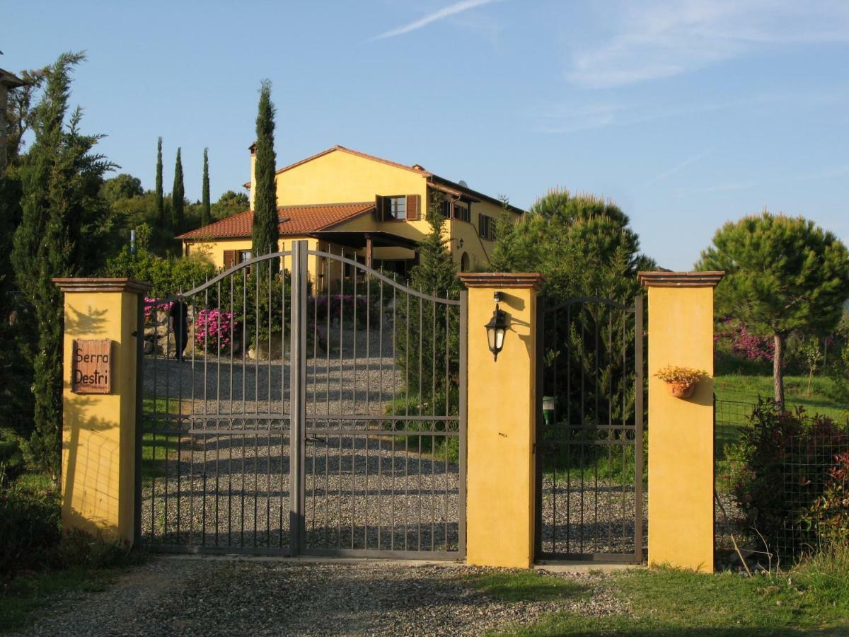 Serra Destri Riparbella Buitenkant foto